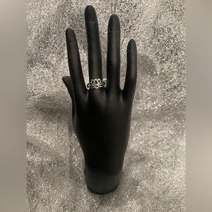 NEW: Elegant Vintage Stackable Style Finger Jewelry Decor